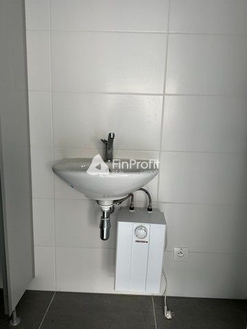 Vykurované obchodno-skladovacie a výstavné priestory na pren - 10