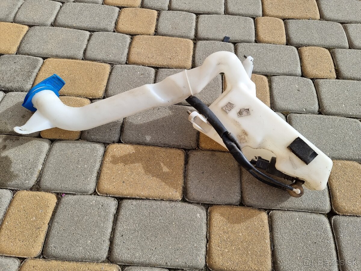 VW Polo 9N predná kapota - 10