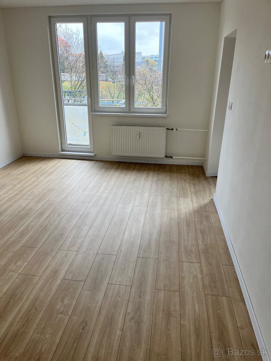 Predaj štýlového,veľkého 3 izbové bytu v centre Nitry - 10