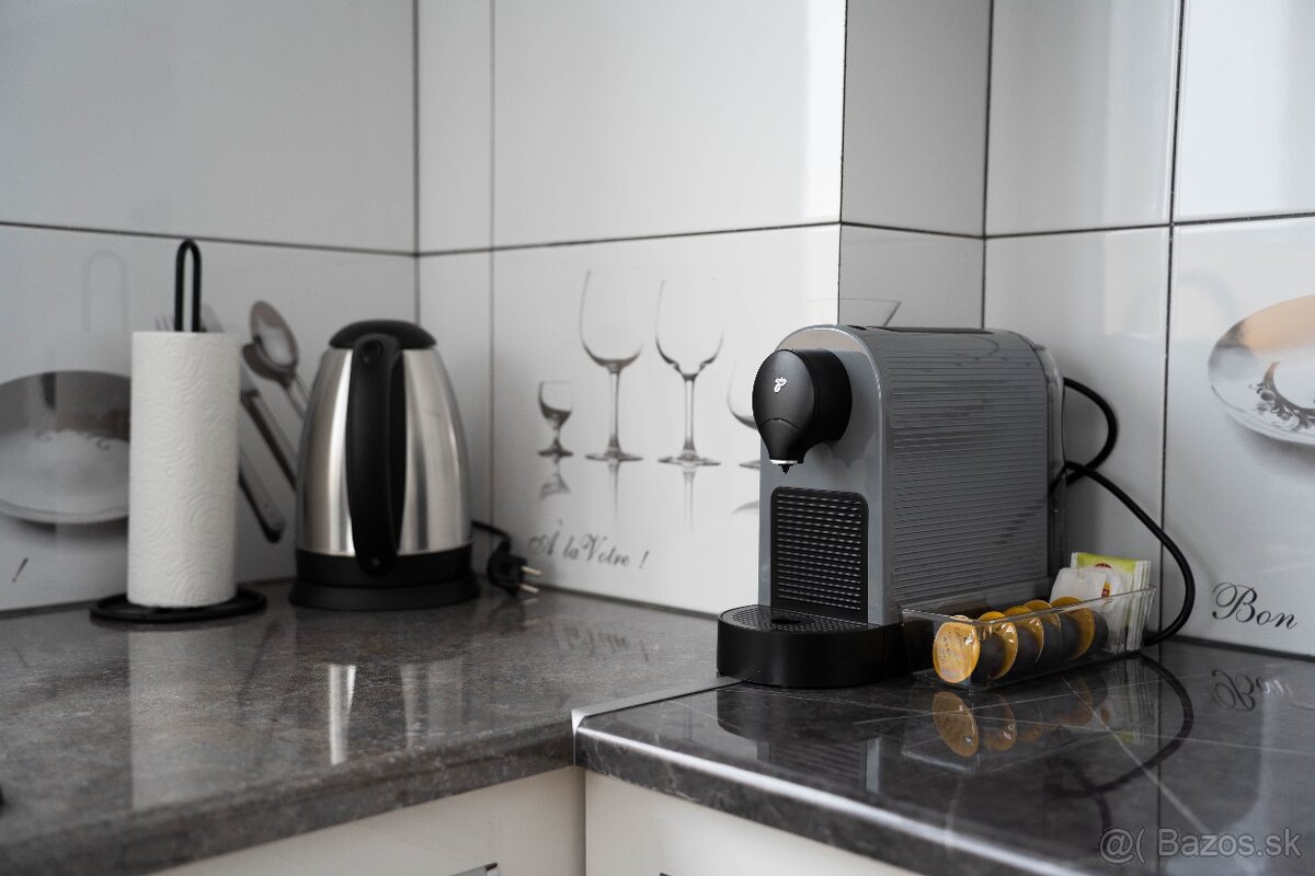 Prenájom 2 izbového bytu - 10