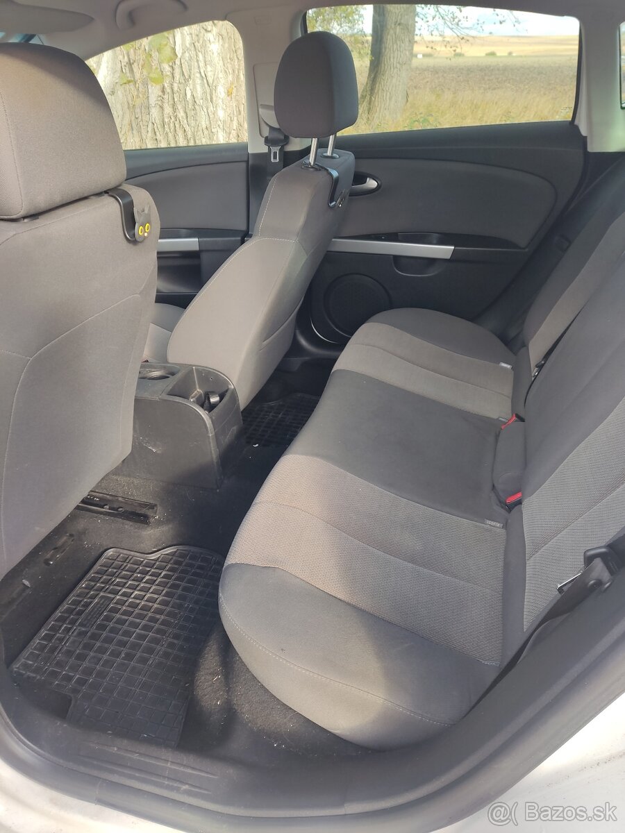 Seat Leon 1.6 TDI rv:2011 - 10