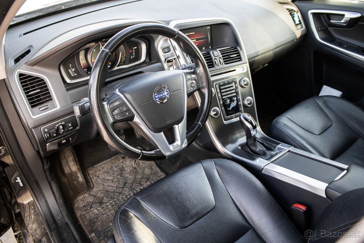 Volvo XC60 140kW (2015) - 10