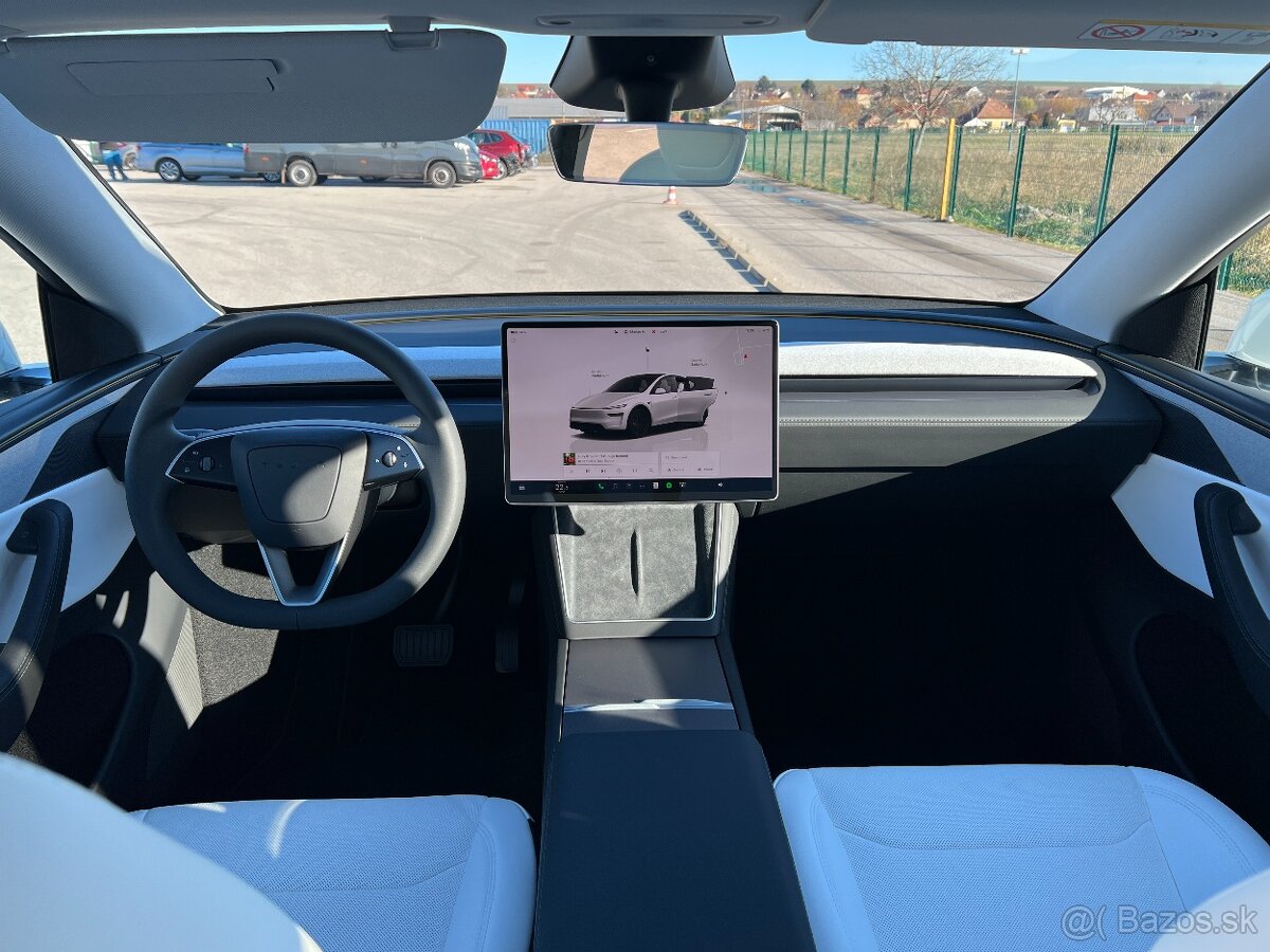 TESLA MODEL Y PREMIUM LONG RANGE ALL-WHEEL DRIVE - 10