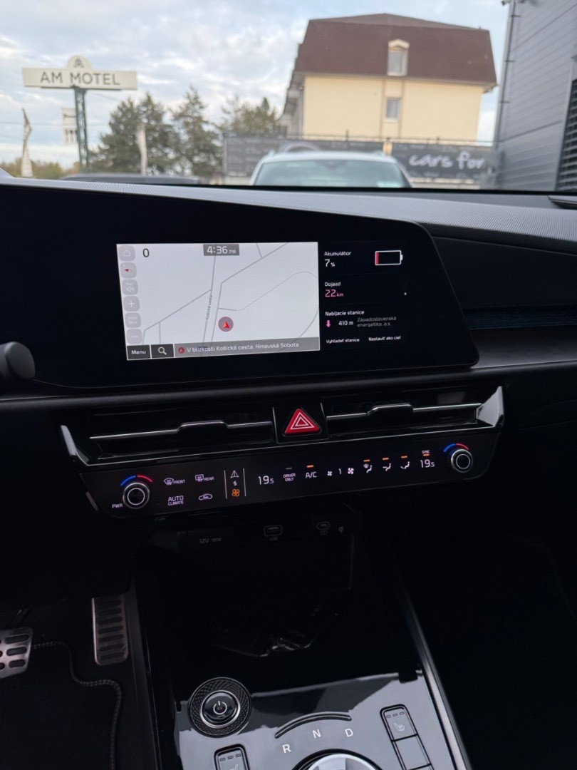 Kia Niro EV PREMIUM 150kW/64kwh - 10