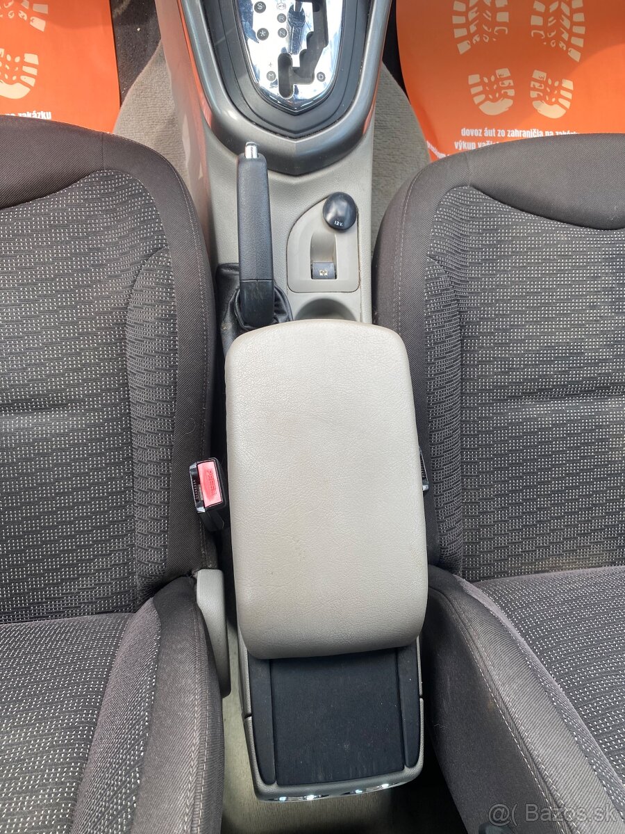 Predám Peugeot 308 1,6 benzín 88kw, 296996km rv 12/2008 - 10