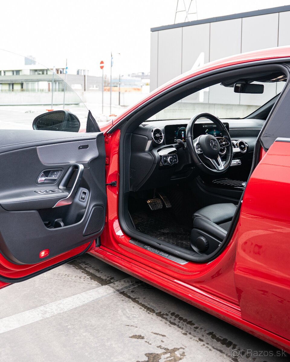 Mercedes-Benz CLA180 Shooting Brake - 10