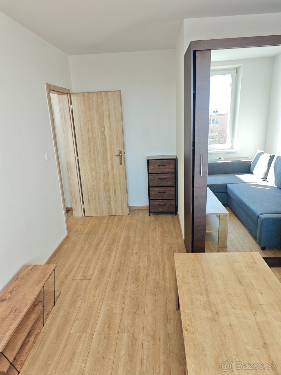 Prenajmem 1-izbový byt 35 m² Senec - 10