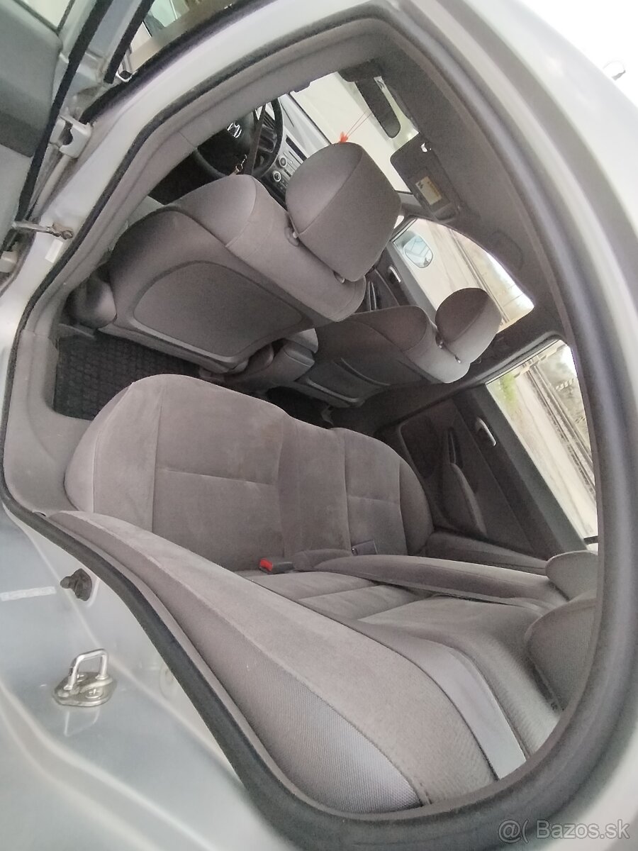 Honda Civic 8g automat americka verzia - 10