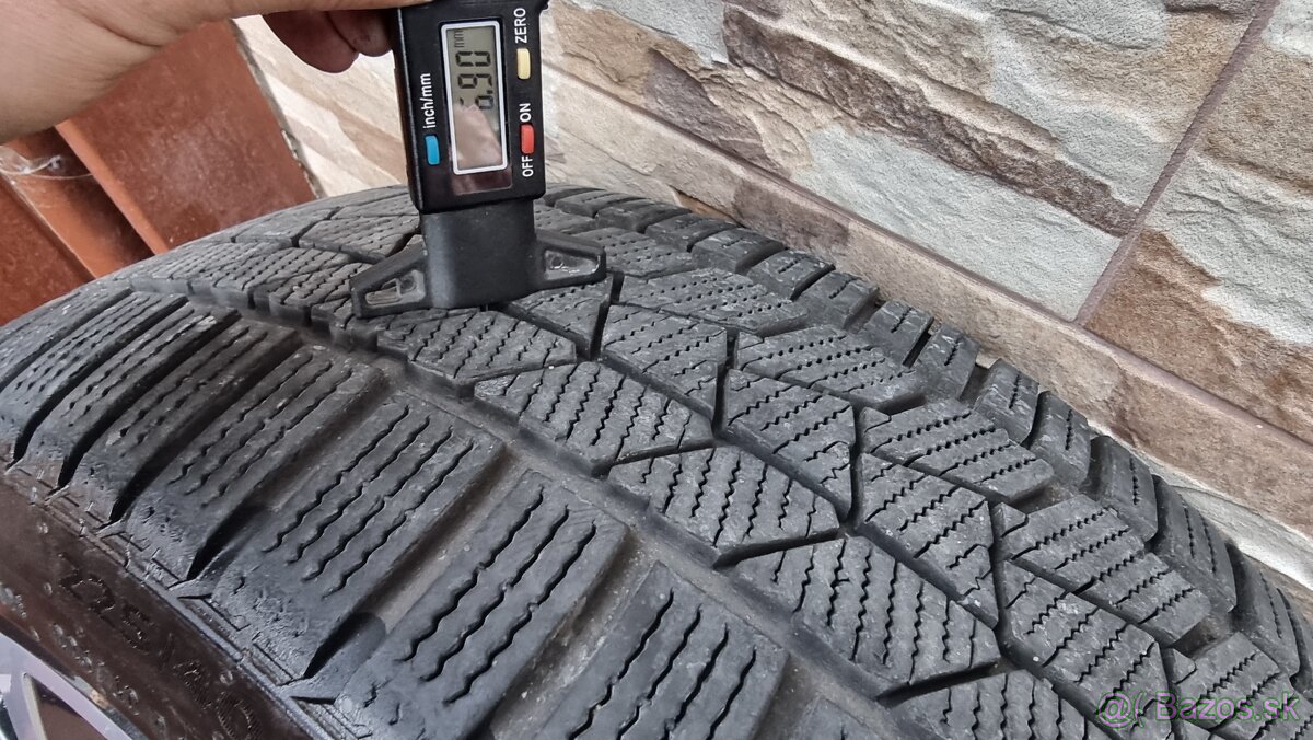 Predám Skoda Altair 5x112 r19 225/40/zimné Continental - 10