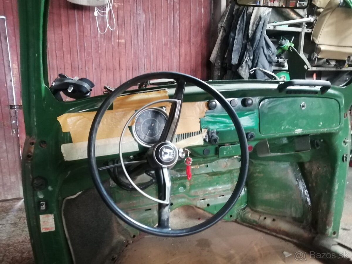 Wolkswagen chrobák 1972 plechy - 10