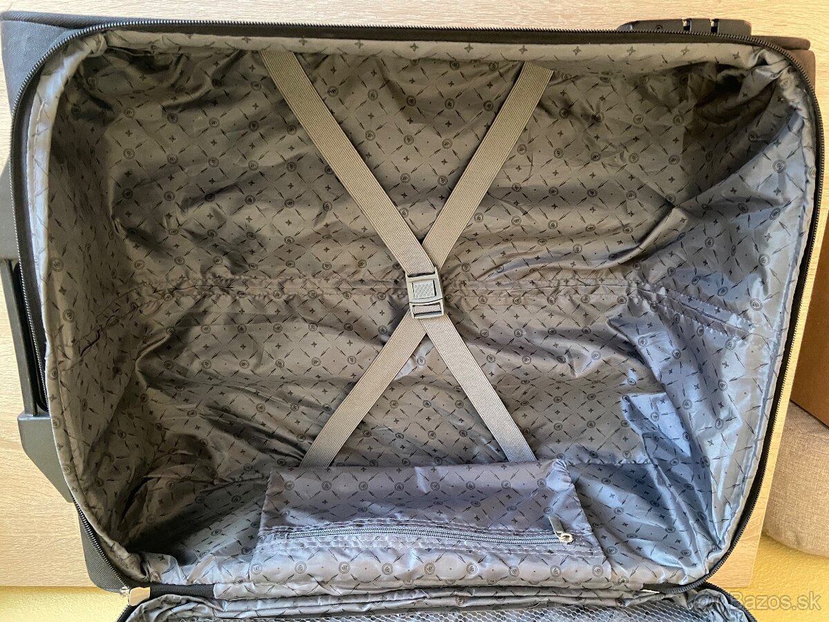 Malý cestovný kufor. - 10