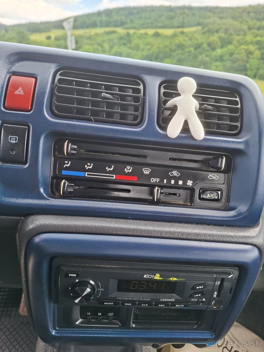 Suzuki Jimny 1,3 benzín SPECIAL - 10