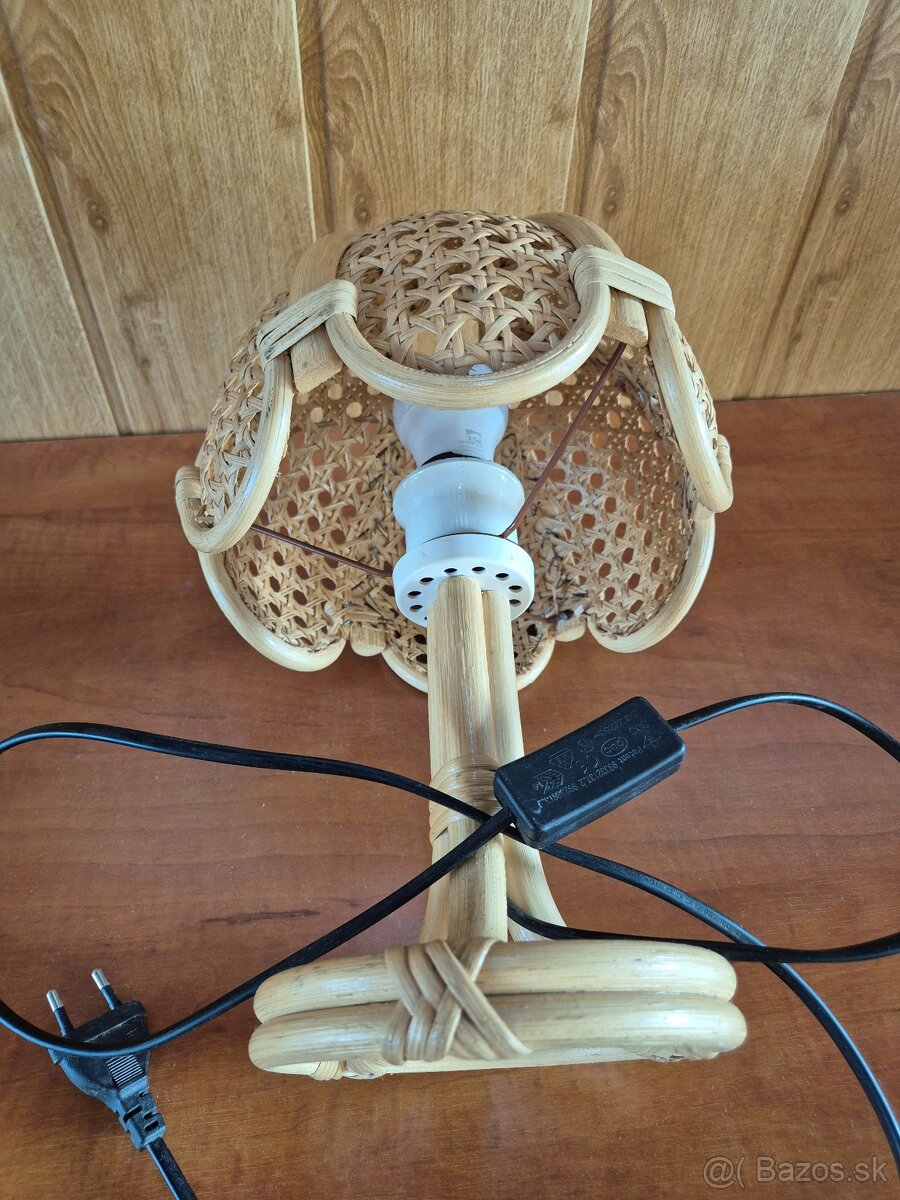 Retro ratanová stolná lampa - 10