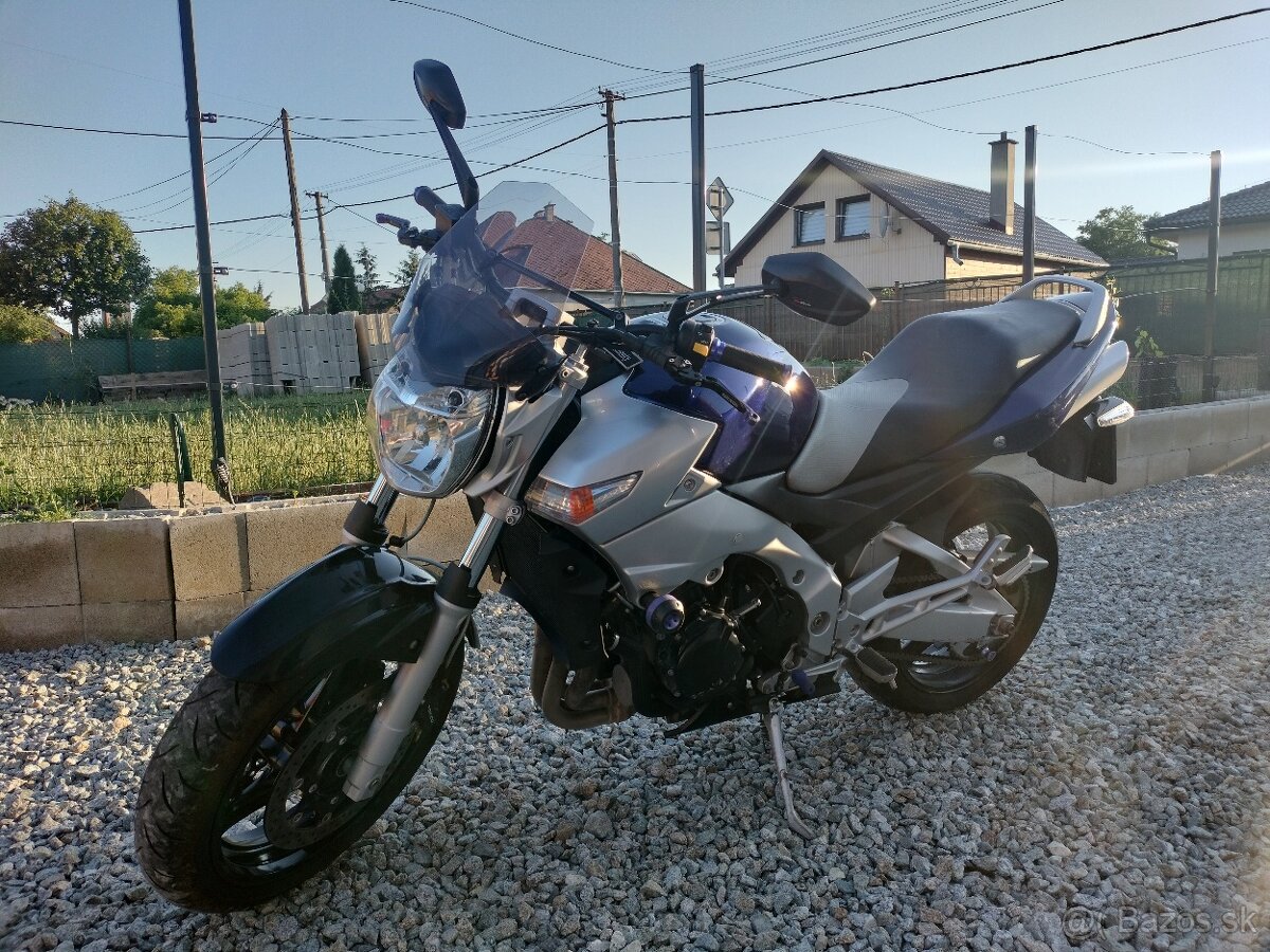 SUZUKI 600 GSR - 10