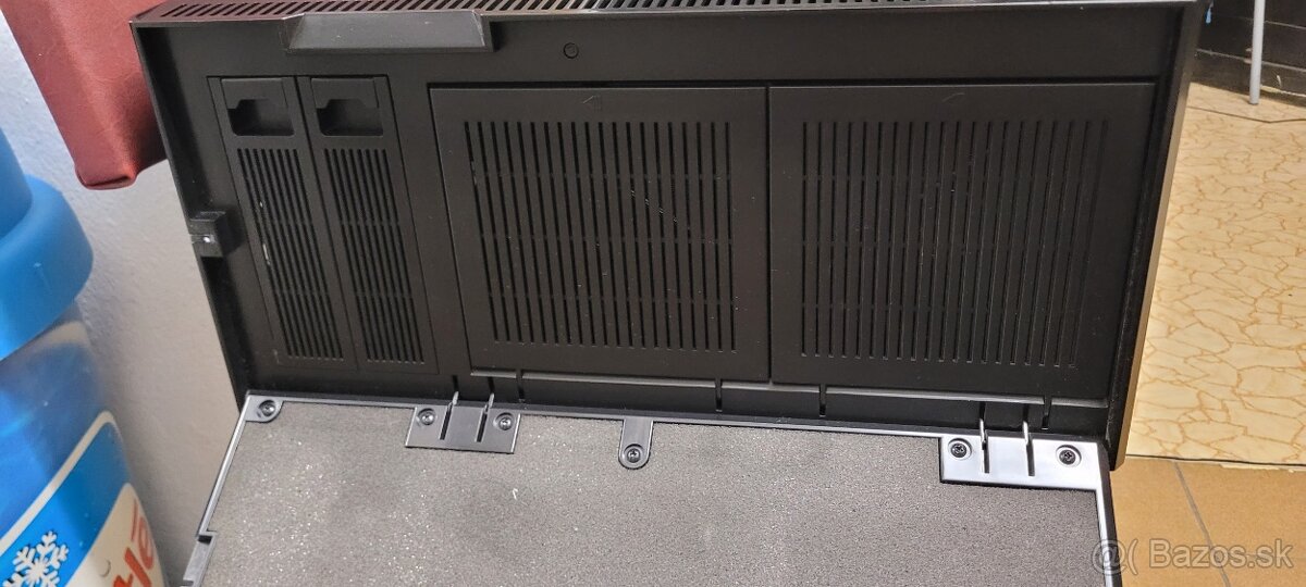 Predám skrinka FRACTAL Define R3 / TOP stav - 10