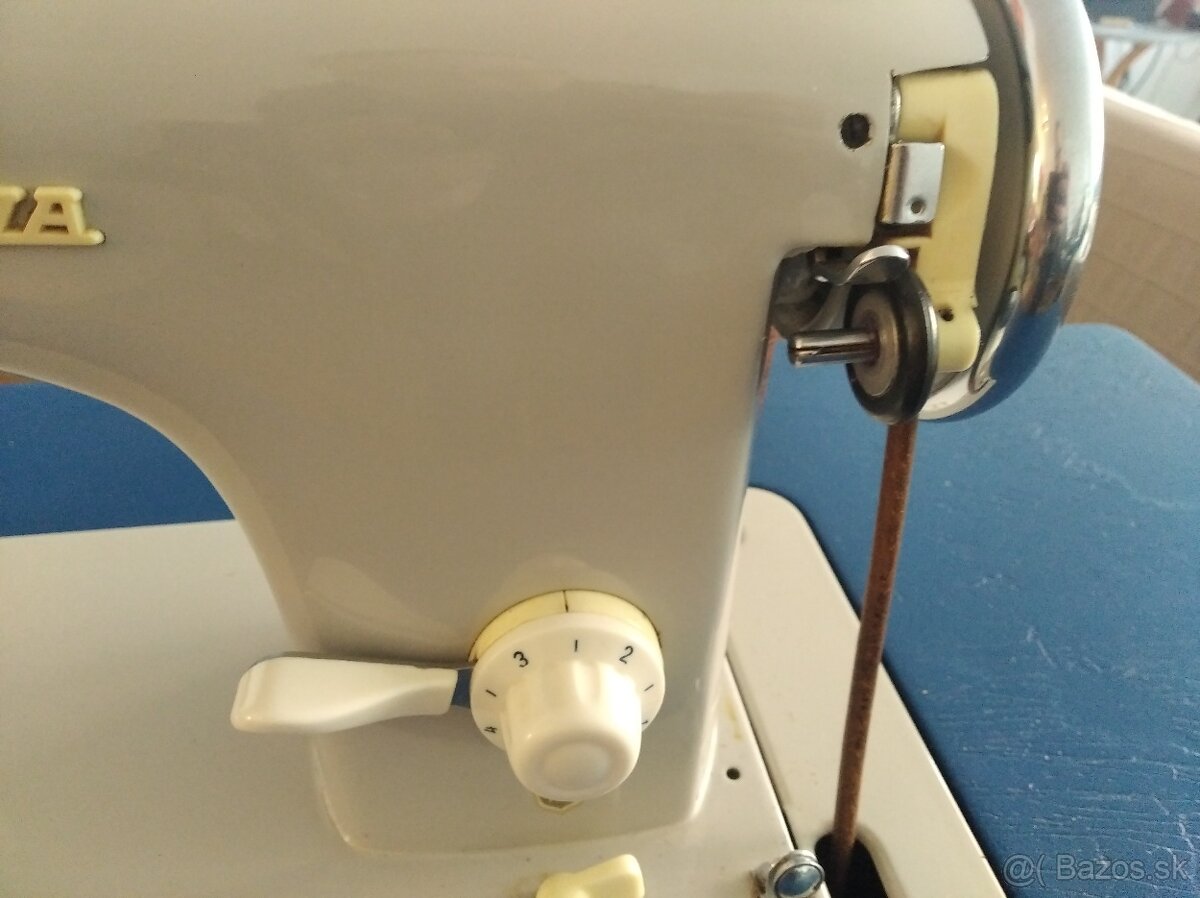 Minerva šijací stroj - 10