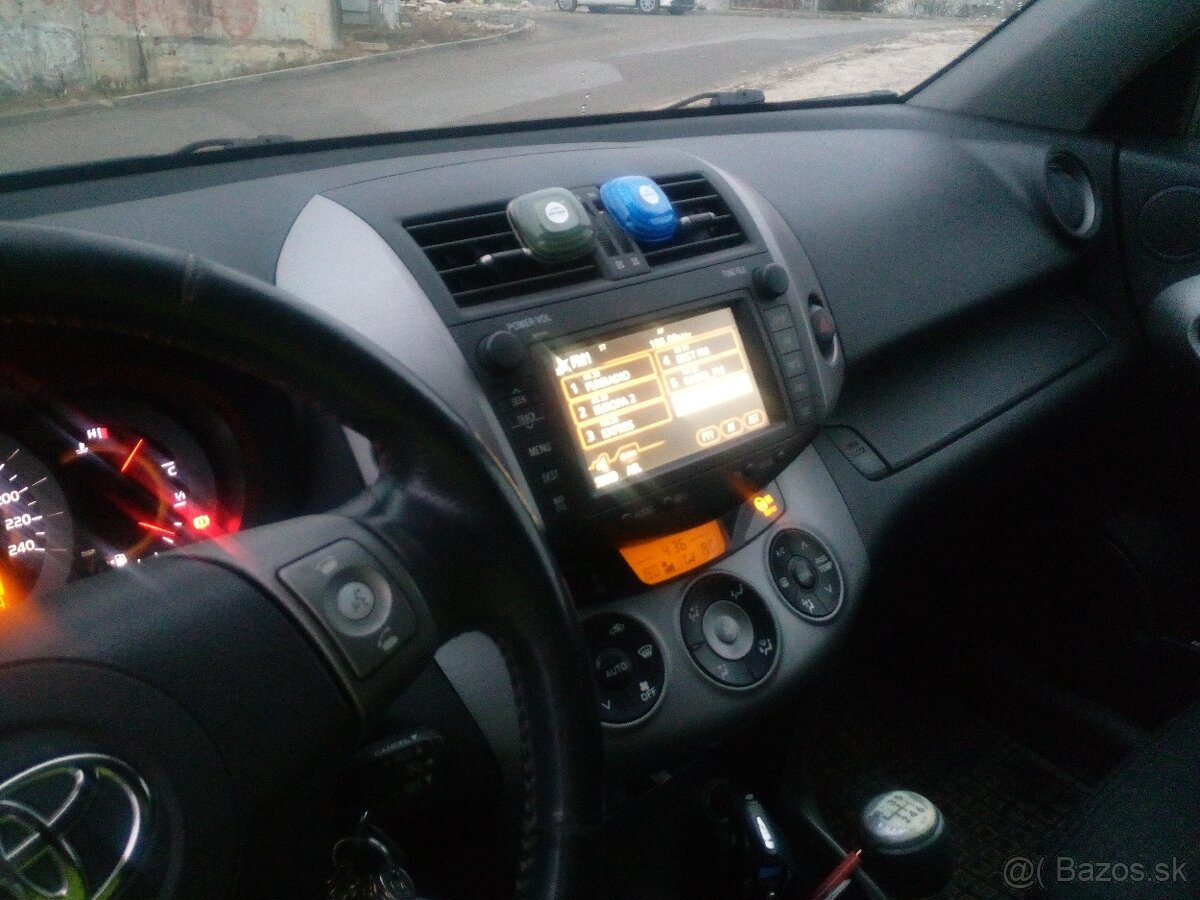 Toyota rav4 2,2 d-cat 130 kW - 10