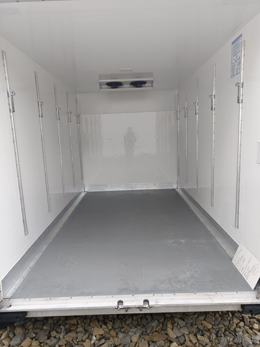 CHLADIACI BOX VONKAJSI - 10