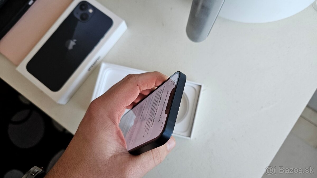 Apple iPhone 13 tmavý 128GB - 10
