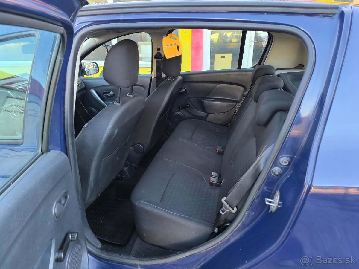 Dacia Sandero 1.2 - 10