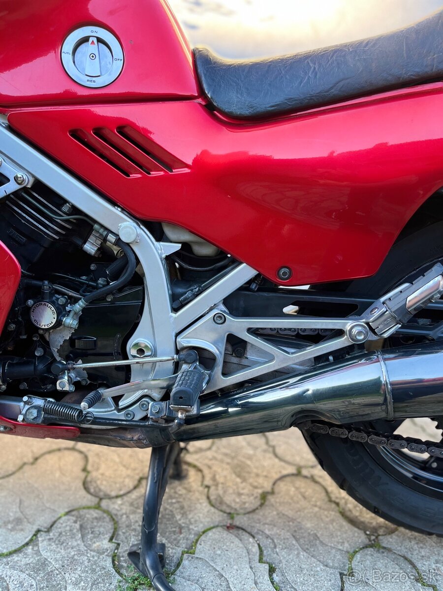 Honda vf 1000 f2 - 10