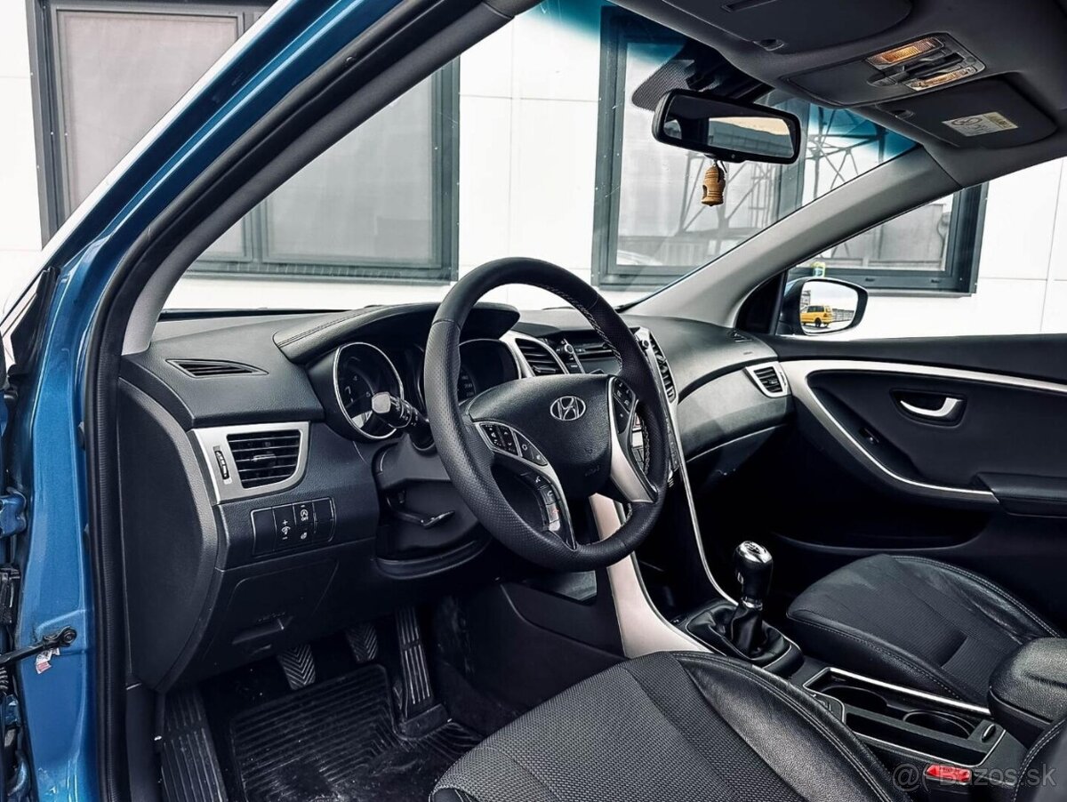 Hyundai i30 CW 1.6 CRDi 136 Style - 10