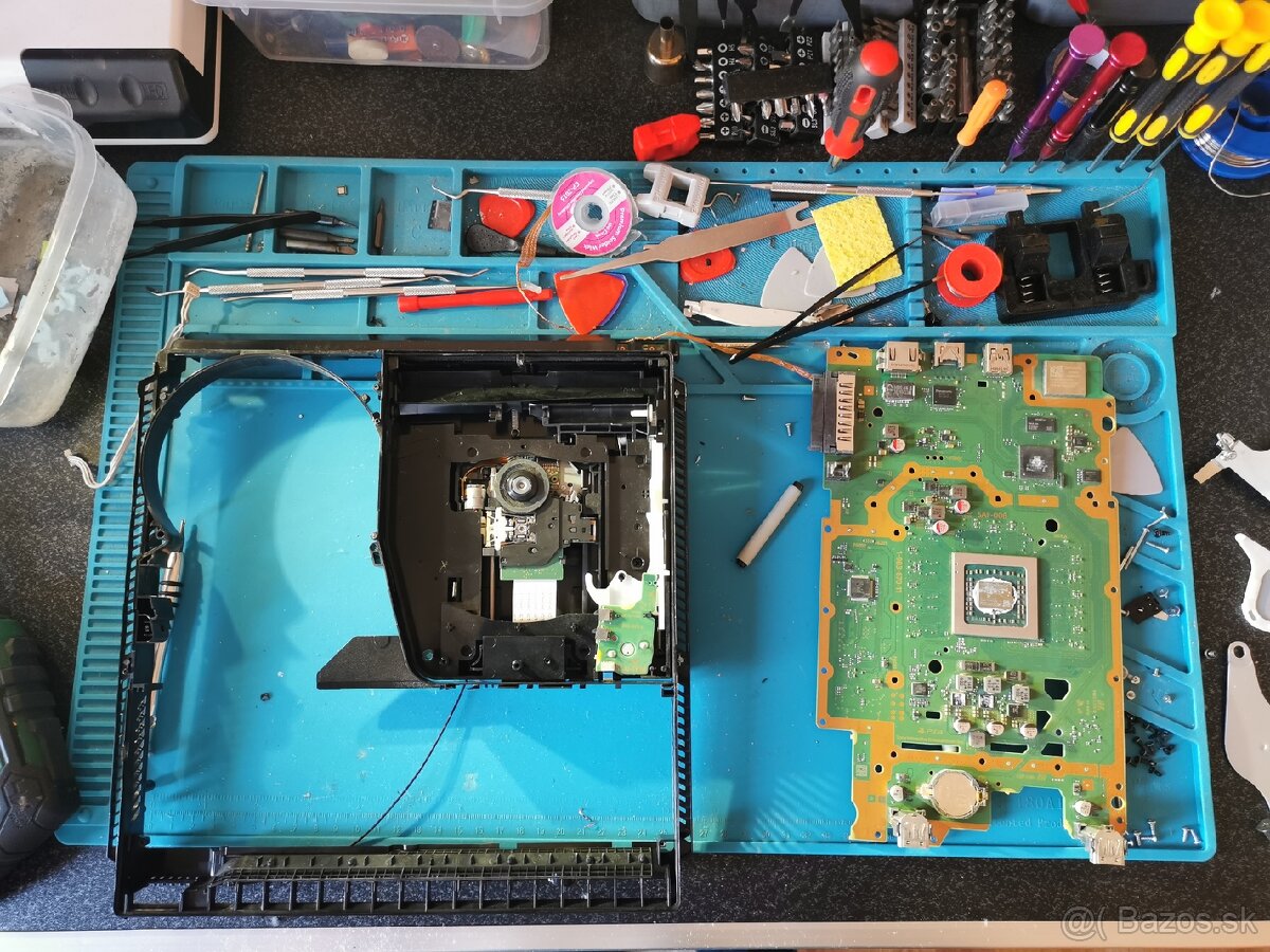 PS4 SLIM 750 GB - 10