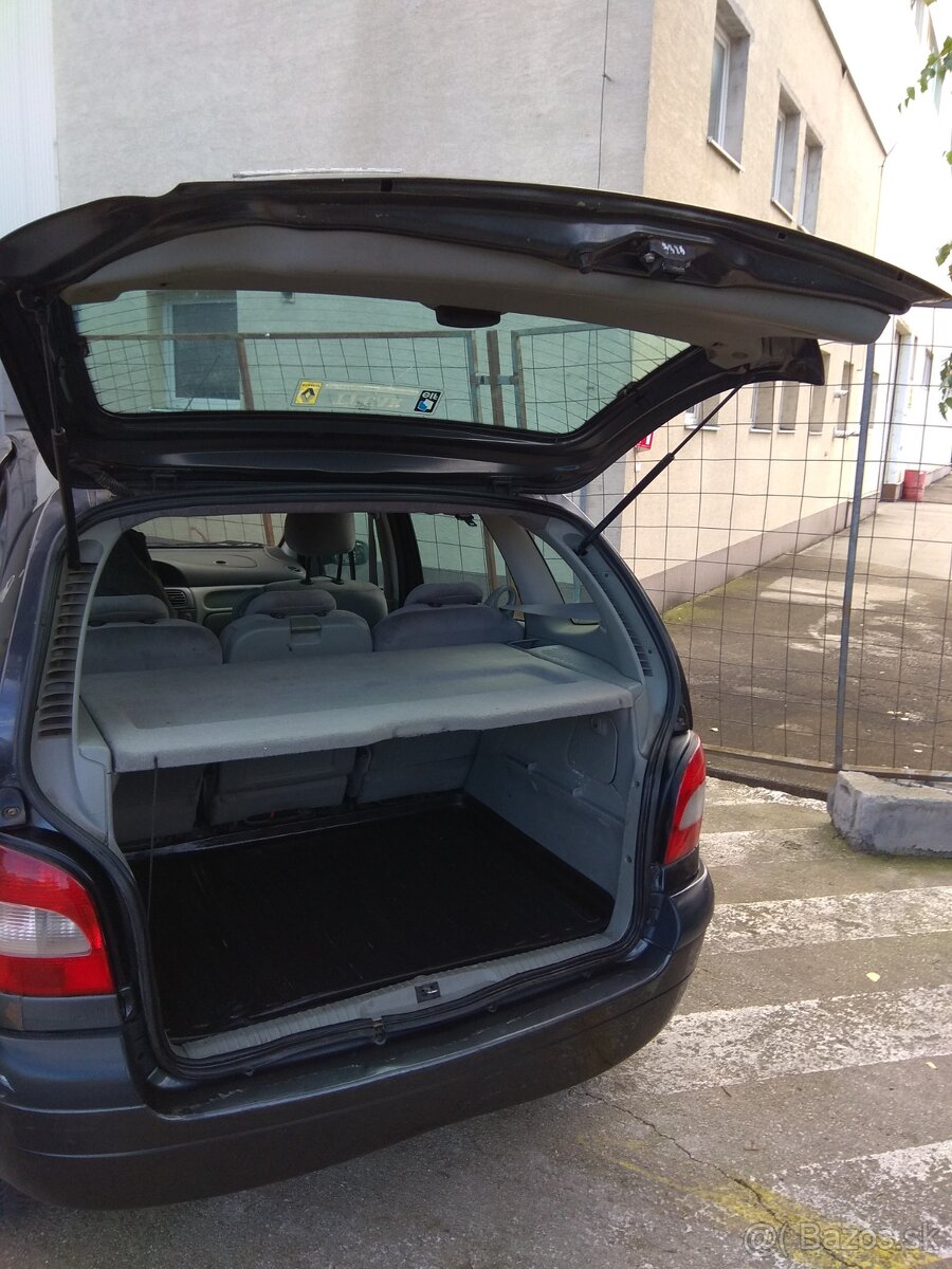 Renault megane scenic - 10