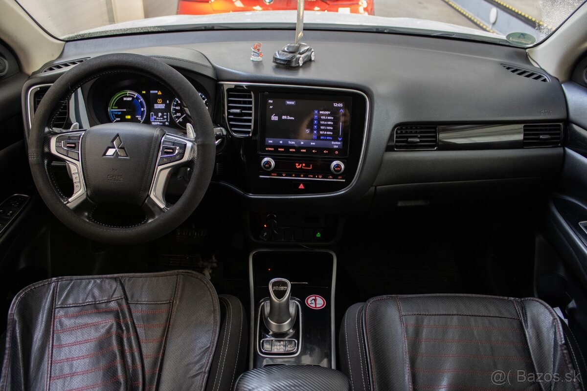 Mitsubishi Outlander 2.4 PHEV 99kw CVT 2019 - 10