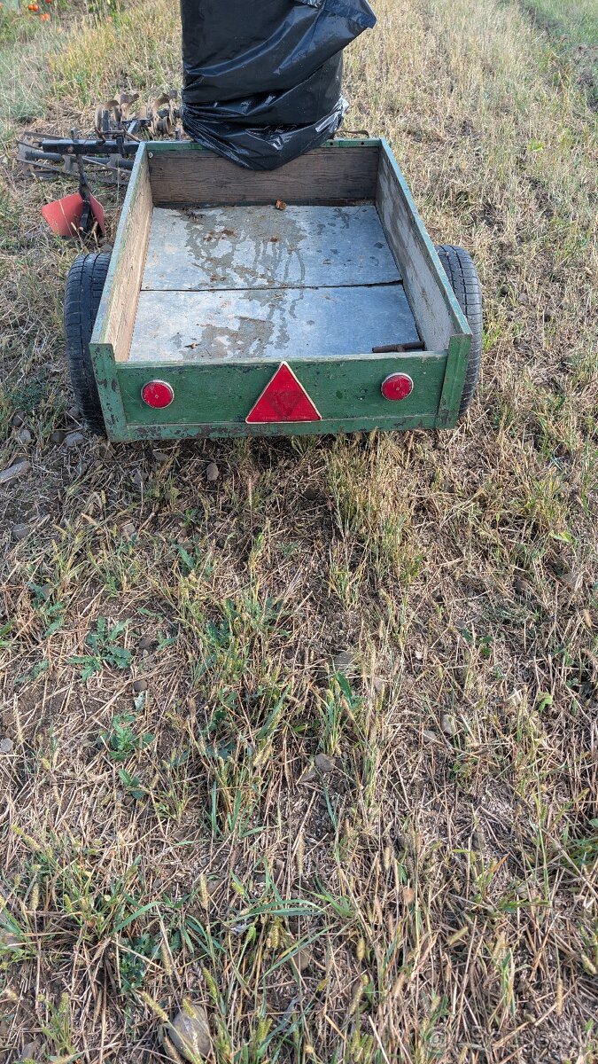 Predám malotraktor + veľa príslušenstva komplet 110€ - 10