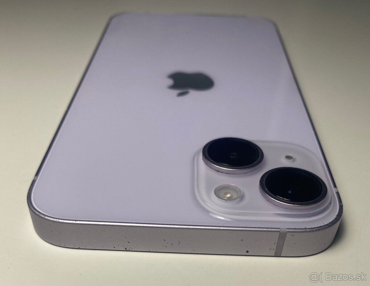 iPhone 14, batéria 80% - 10