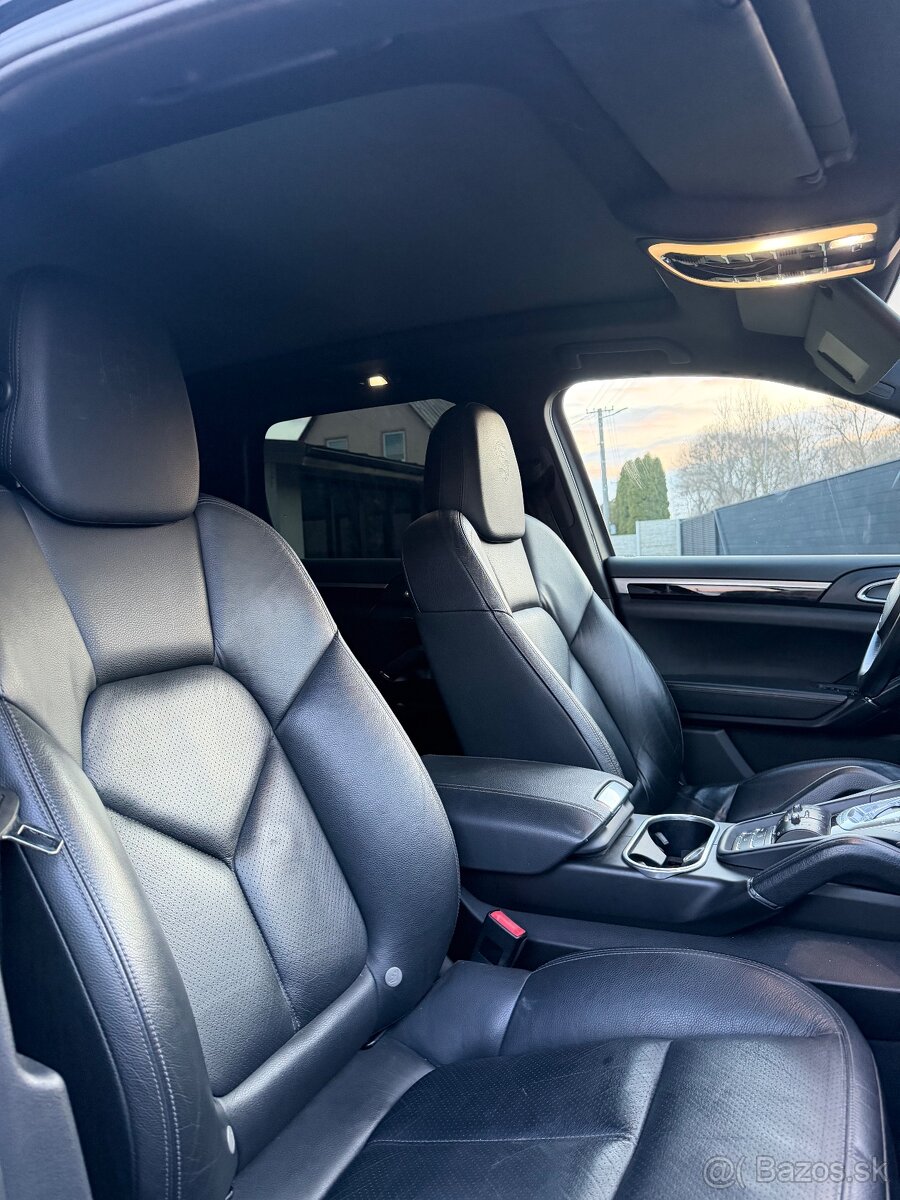 Porsche Cayenne - 10
