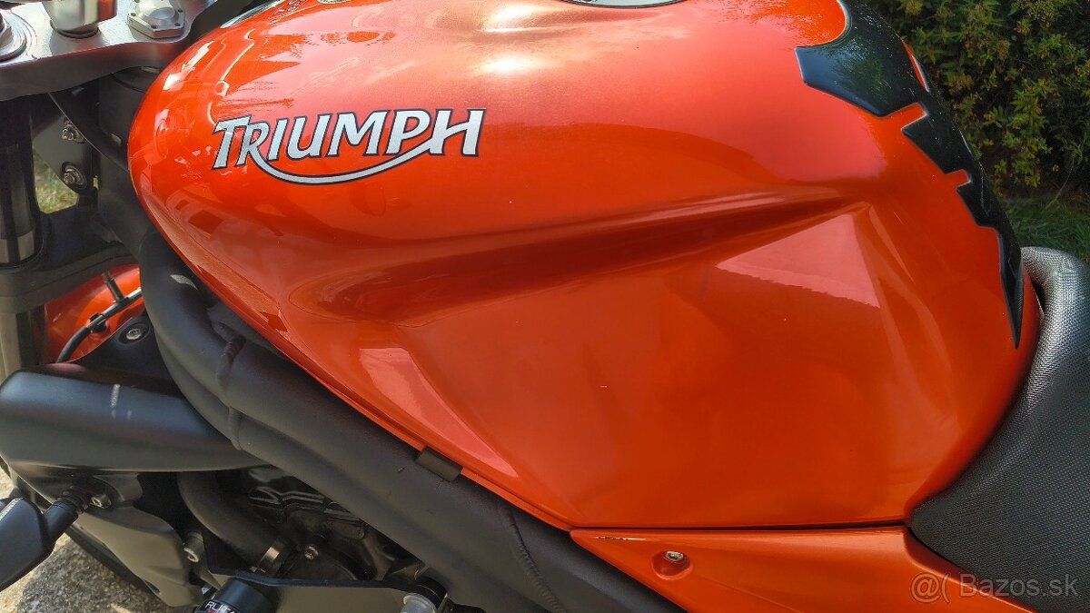 Triumph SPEED TRIPLE 1050 - 10