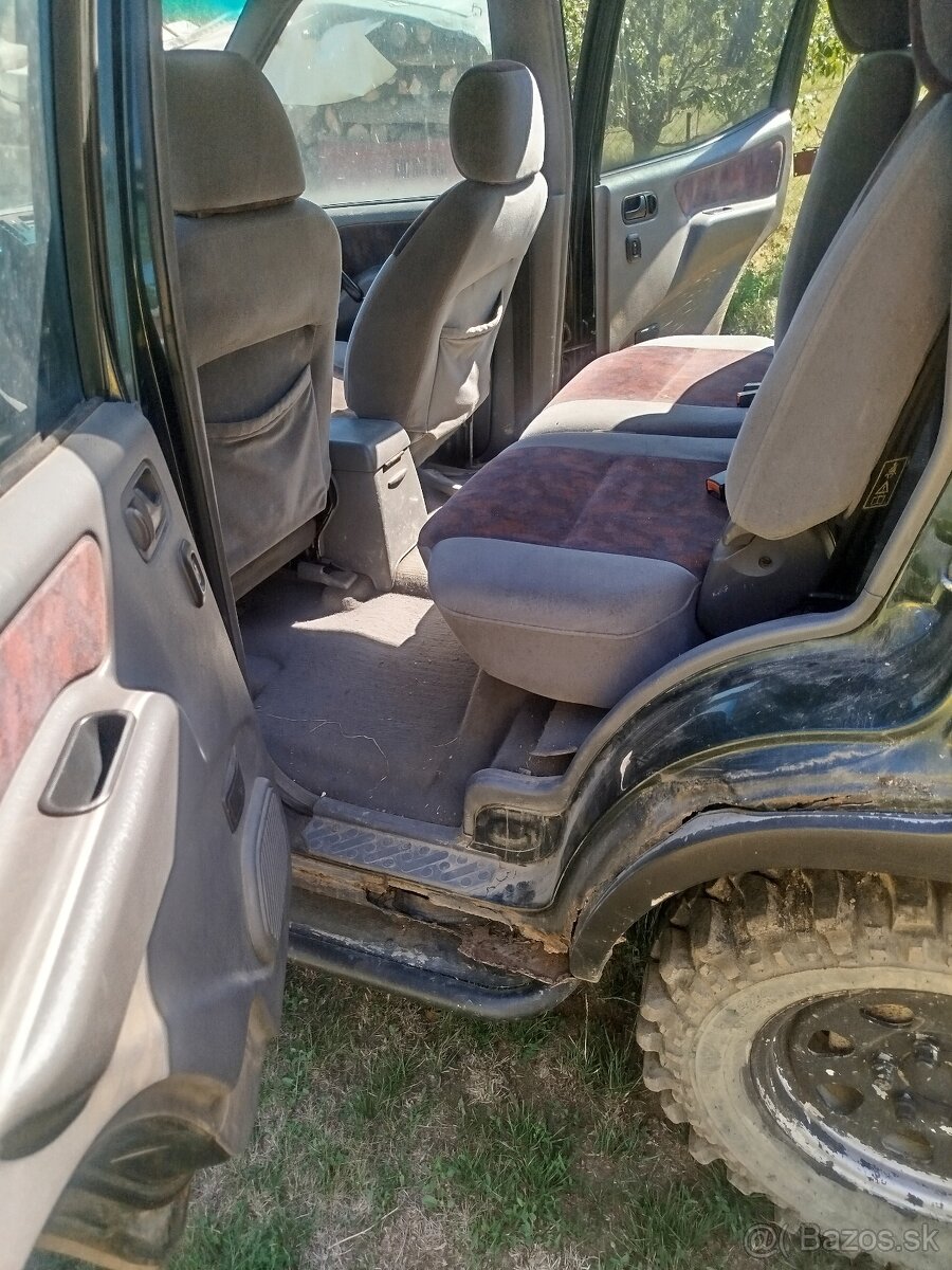 Nissan Terrano 2.7TDi - 10