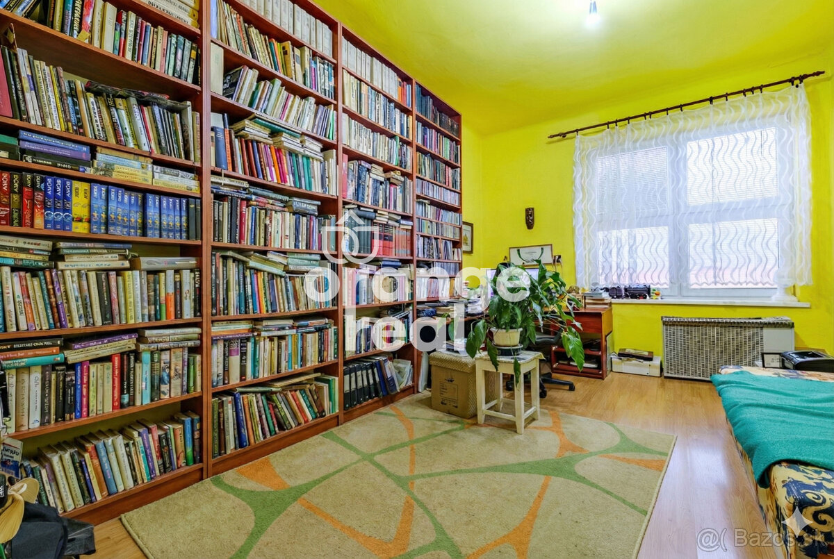 Priestranný tehlový staromestský byt na Czambelovej ulici so - 10