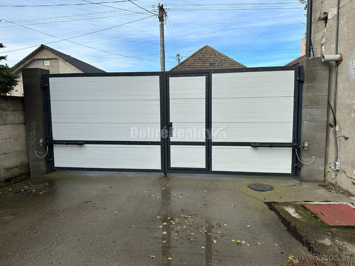 REZERVOVANÉ-objekt na bývanie aj podnikanie v centre obce Te - 10