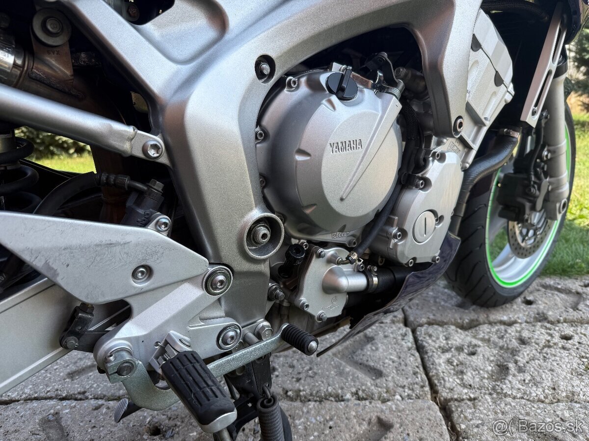 YAMAHA FZ6 FAZER - 10