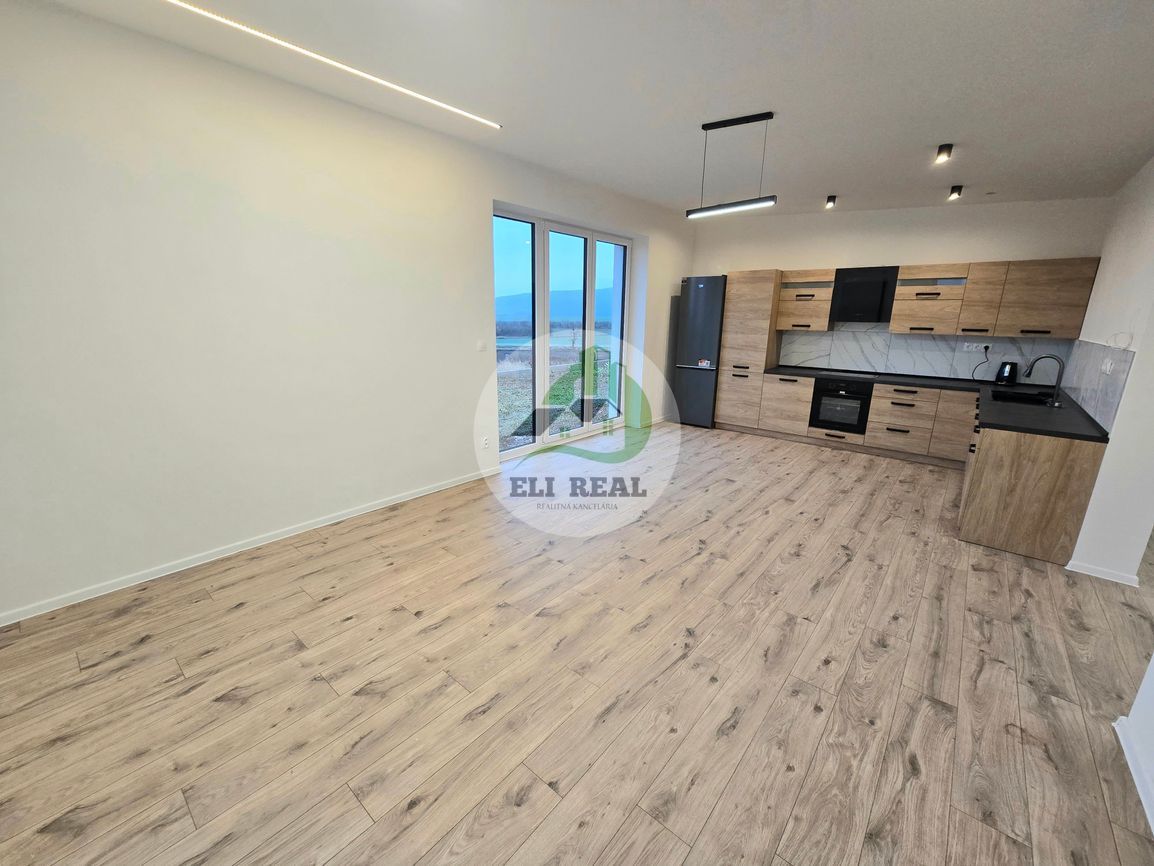 Na predaj moderná 4-izbová novostavba rodinného domu, Svinia - 10