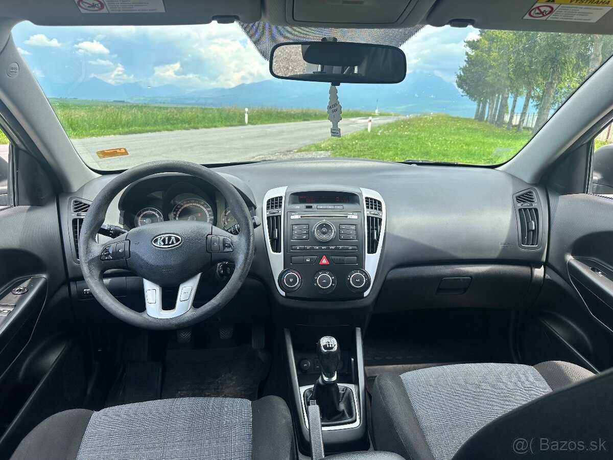 KIA Ceed 1.6 66kw DIESEL - 10