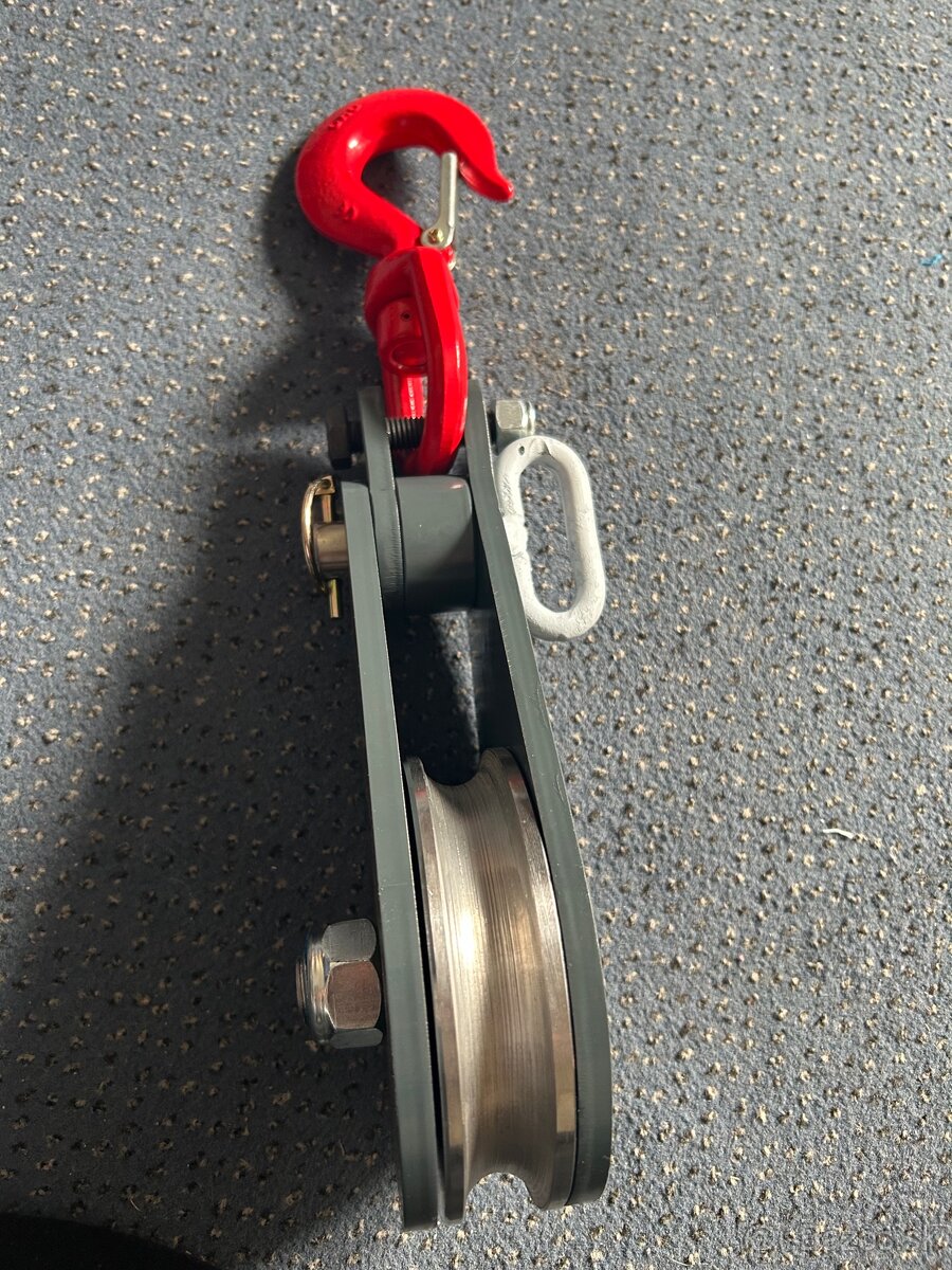 Smerová vodiaca kladka lesná LKT - UKT - 10