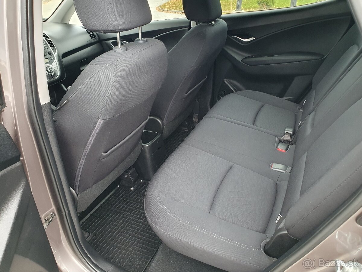 Hyundai ix20 1.6 CRDi 16V Stile 94KW,,M6, 5d - 10