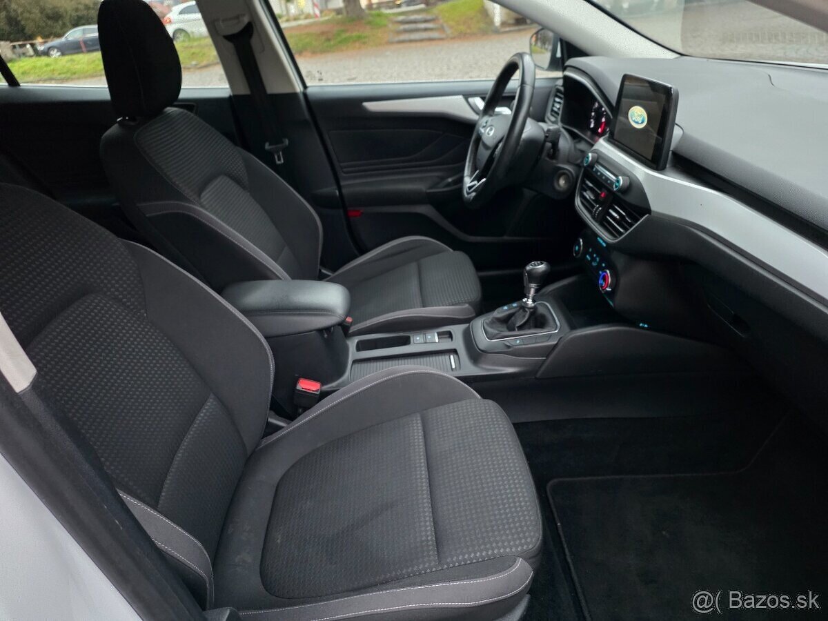 Ford Focus 1.5 TDCi EcoBlue Titanium - 10