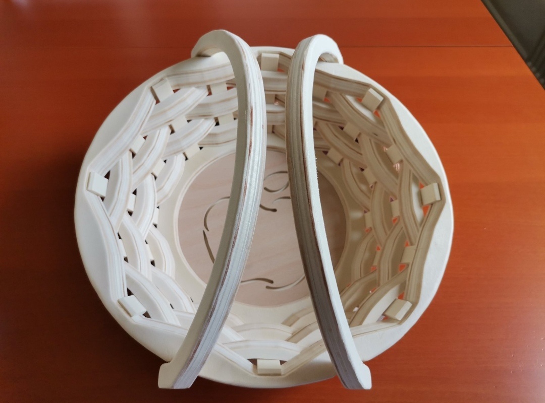 Košík drevený - 10