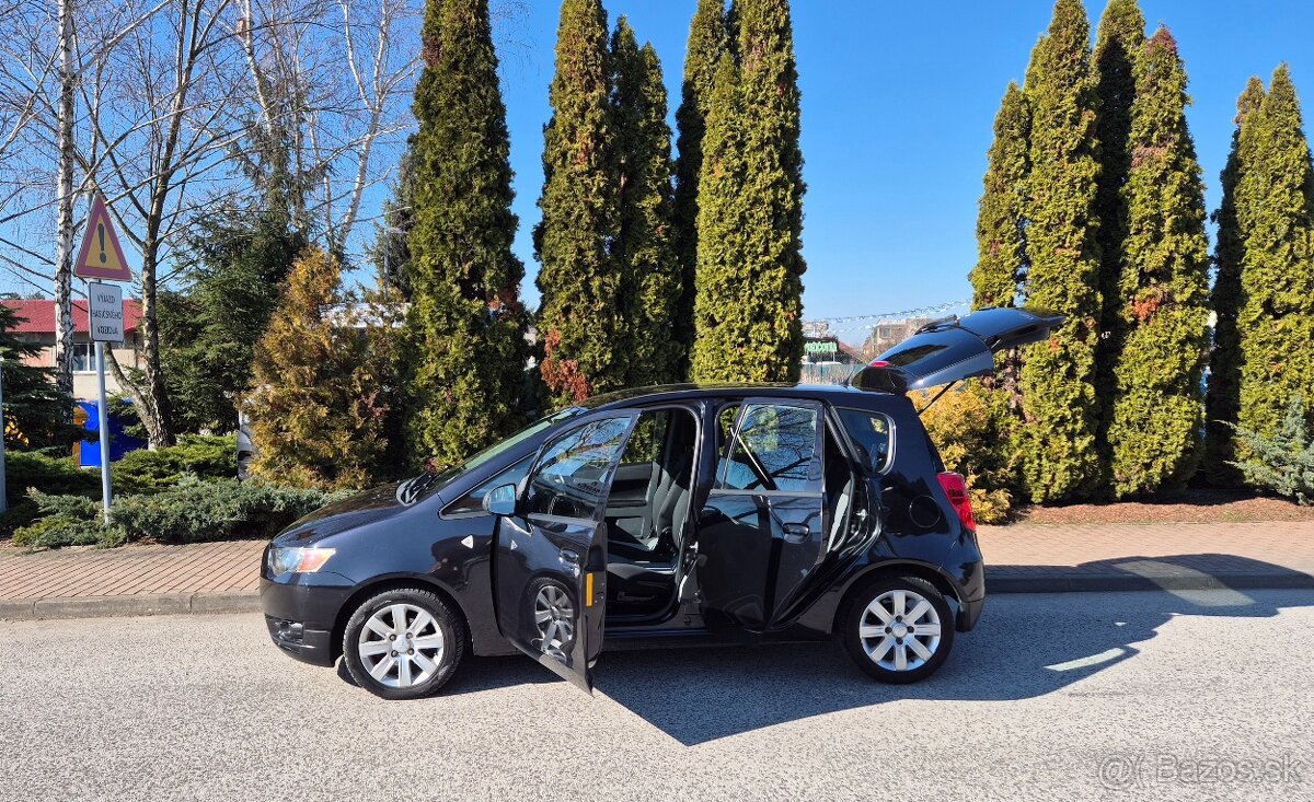 Mitsubishi Colt benzín Automat rv.06/2011 - 10