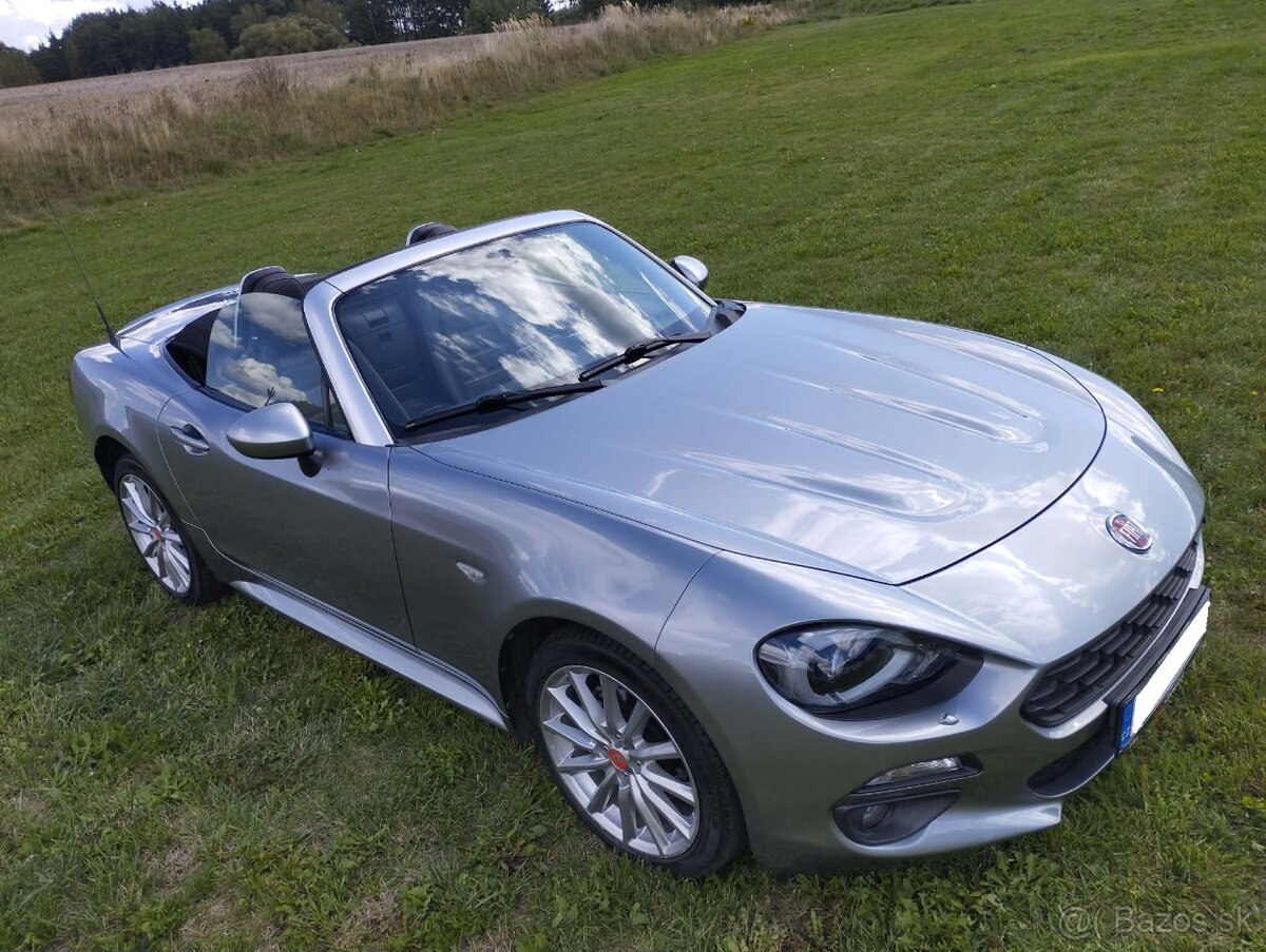 Fiat 124 Spider Kabriolet - 10