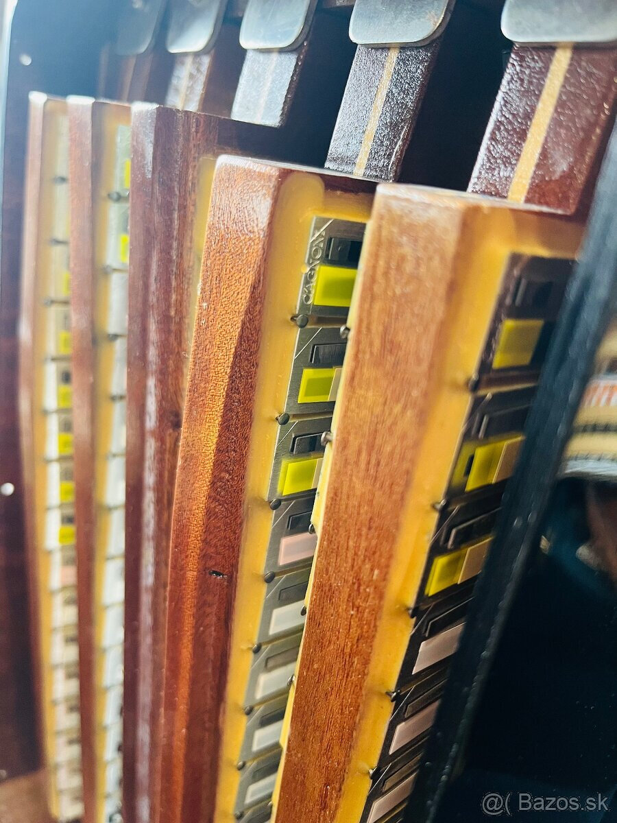 Predám nemeckú heligónku Hohner Overture V 5 hlasná, CF + po - 10