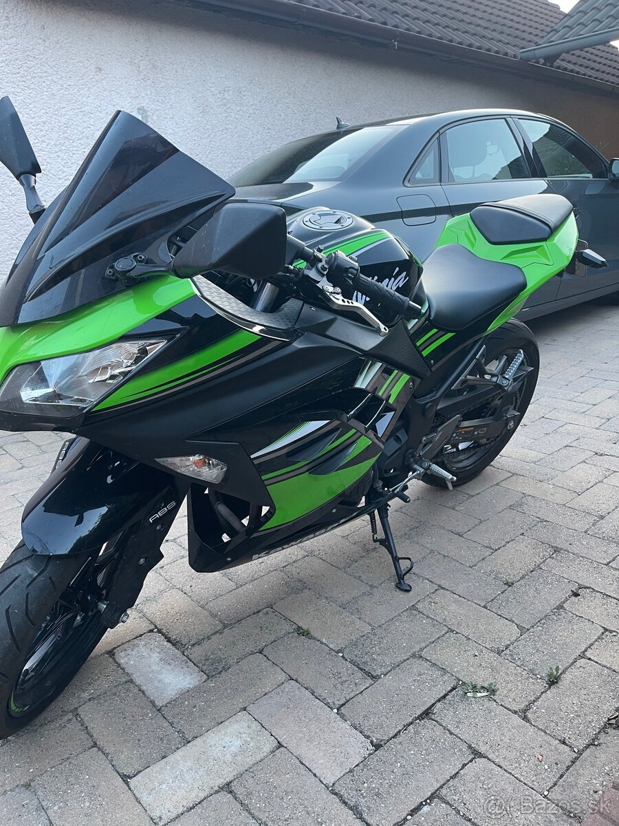 Kawasaki Ninja 300 ABS - 10