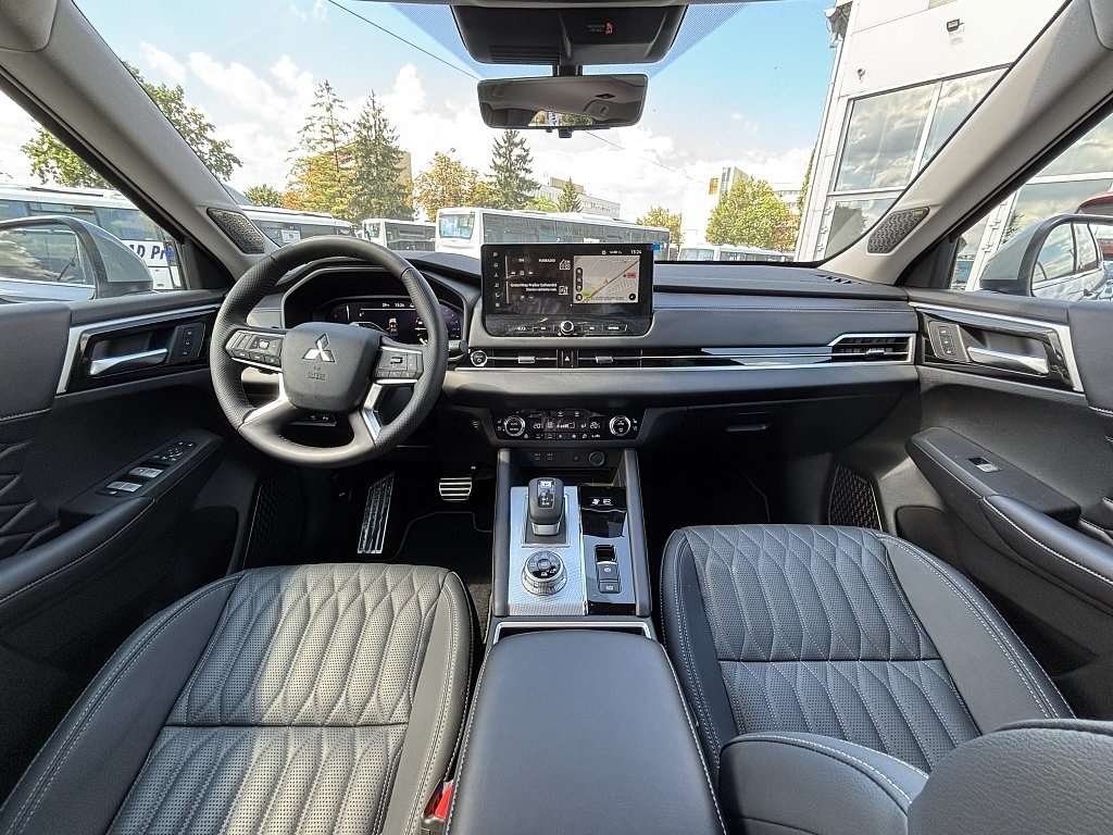 Mitsubishi Outlander PHEV INSTYLE 4x4 - 10