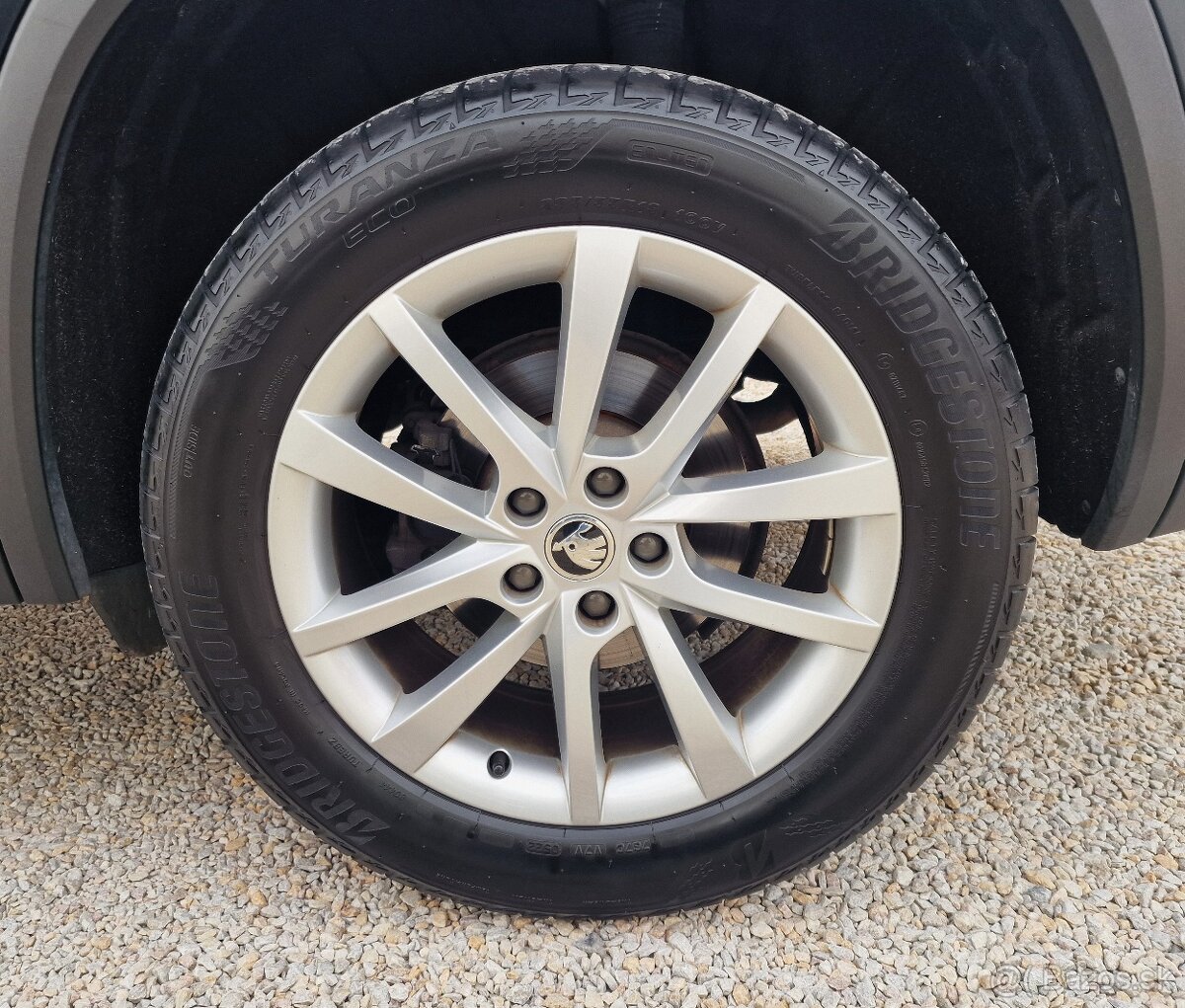 VW ID.4 PRO PERFORMANCE, FULL LED, 360°KAMERA / REZERVOVANÉ - 10