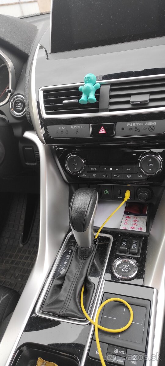 Predám Mitsubishi eclipse cross benzín/lpg - 10